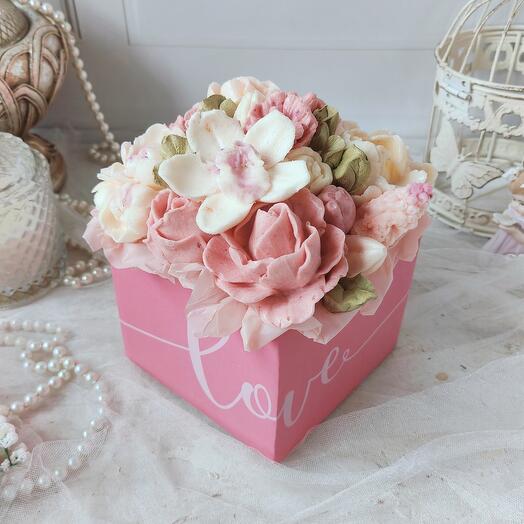 Ramo "Love" con flores de malvavisco hechas a mano