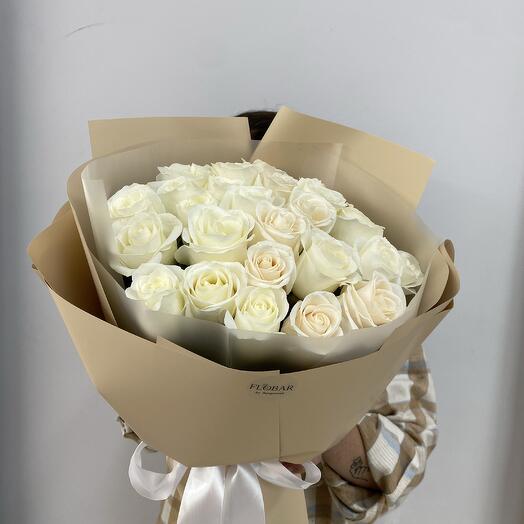 Голландские белые розы