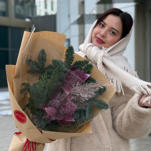 Букет из нобилиса и илекса