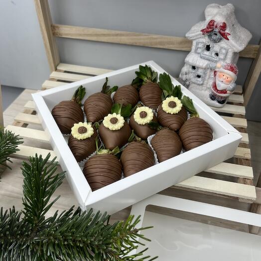 Клубника В Бельгийском шоколаде Ромашка