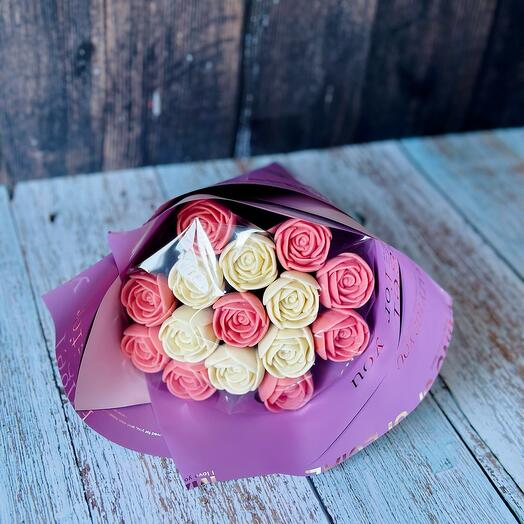 Шоколадный букет из 15 розочек на 8 марта