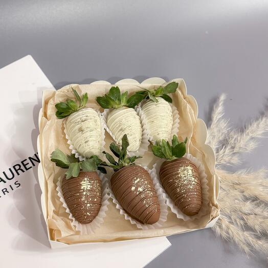 Chocolate-covered strawberries 6 pieces