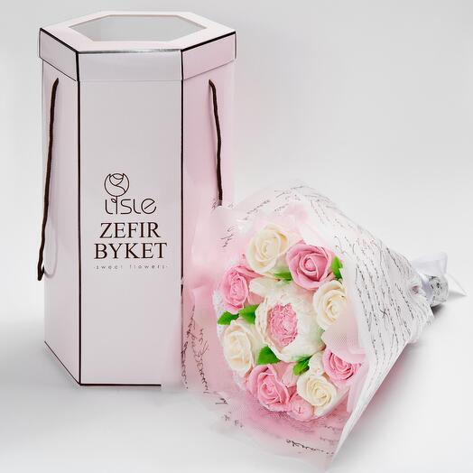 Ramo de rosas de malvavisco con peonía d18 cm