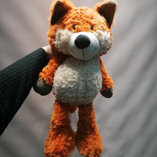 Пушистый лисенок