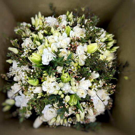 White flowers field bouquet
