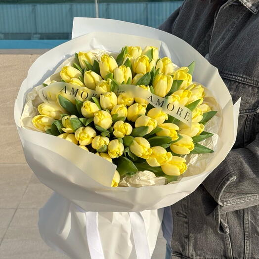 51 Yellow Classic Tulip