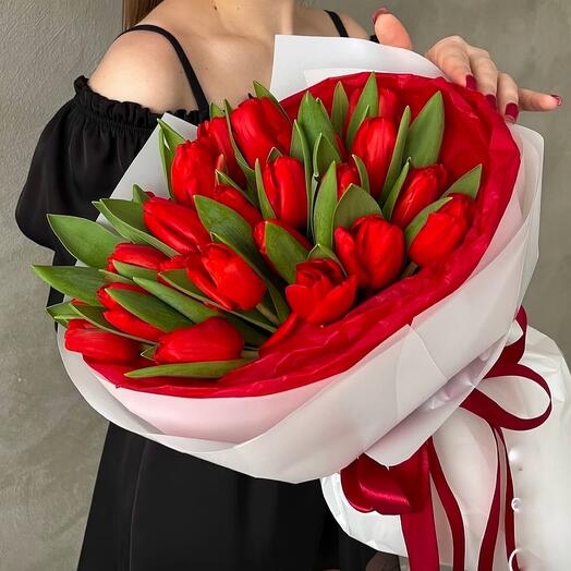 Великолепный романтичный букет из Тюльпанов