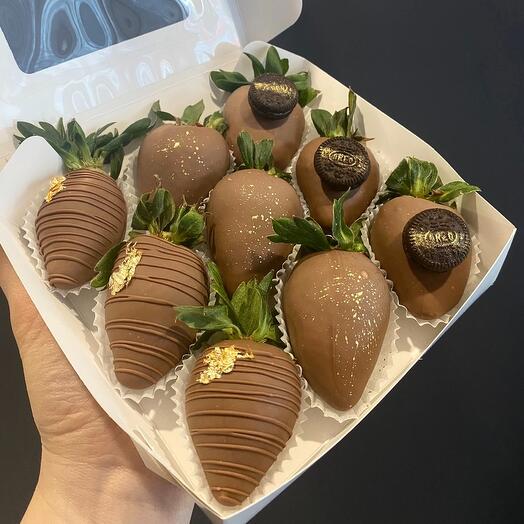 Клубника в молочном шоколаде