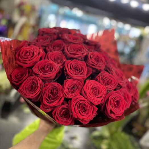 50 red roses 🌹