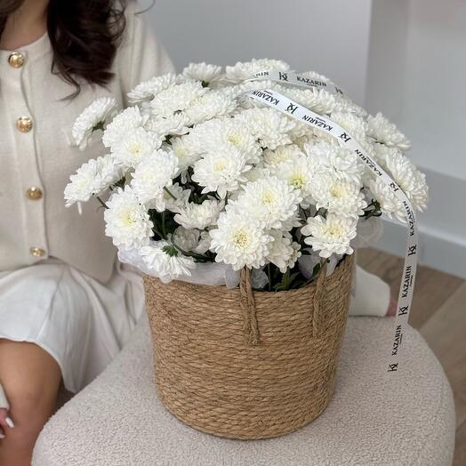 Корзина из хризантем