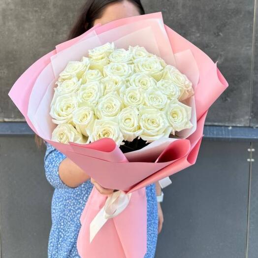 Букет из 25 белых роз 40 см