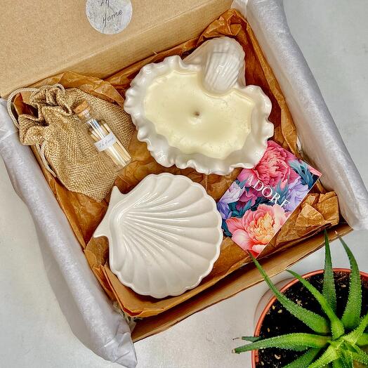 Подарочный набор ручной работы   с Ароматической свечей  Ракушка аромат Кашемировое дерево