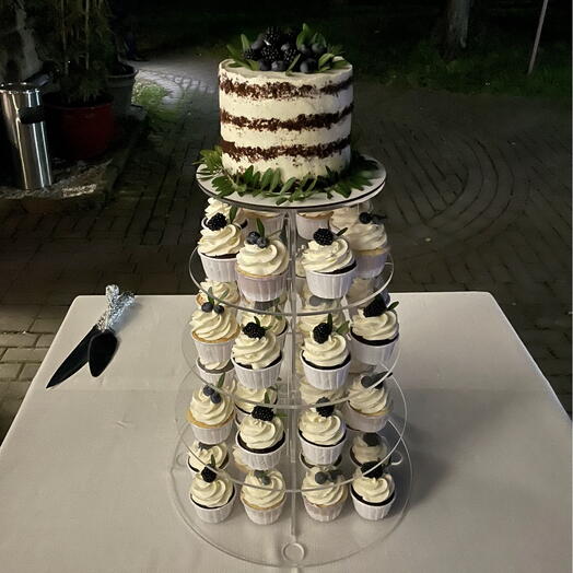 Свадебный набор в стиле "Рустик" ( торт 2 кг. и 40 капкейков) на 50 человек