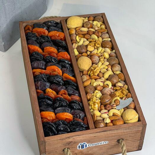 Caja de nueces y frutas secas