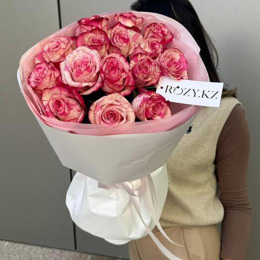 Моно букет из 15 роз сорта «Magic times»