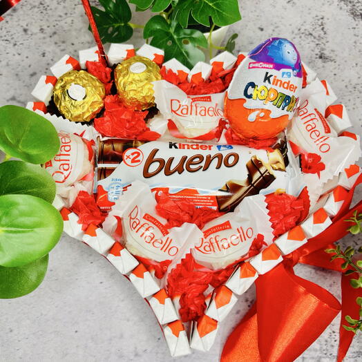 Сердце из киндеров «Love» M❣️