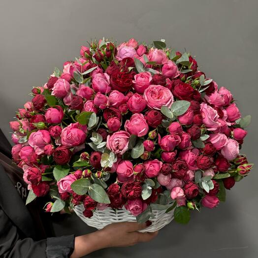 Корзина с цветами Пионовидная Роза