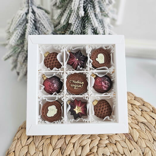 Подарочный набор из бельгийского молочного шоколада на Новый год