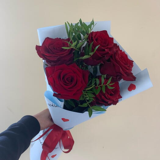 Красные розы для самой любимой