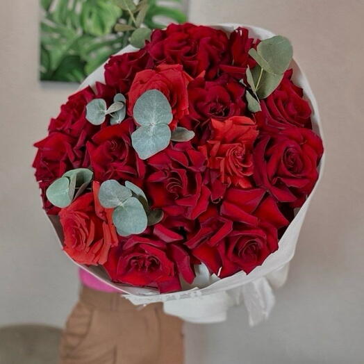 Французские, красные розы х15 и эвкалипт 💘
