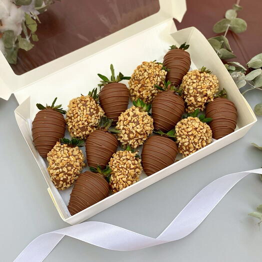 Клубника в молочном шоколаде🍓 🍫 🍓