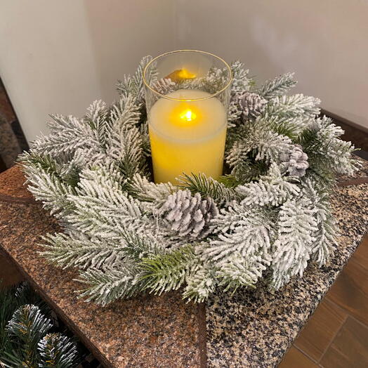 Венок новогодний со свечой LED бело-зелёный d=42 см