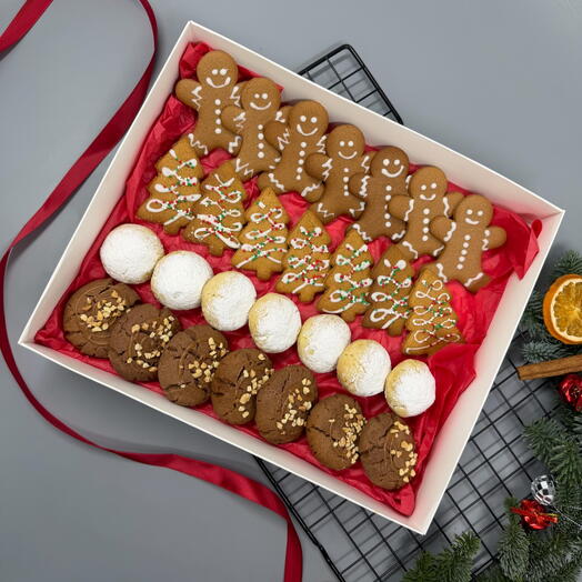 Большой набор печенья для компании на Новый год