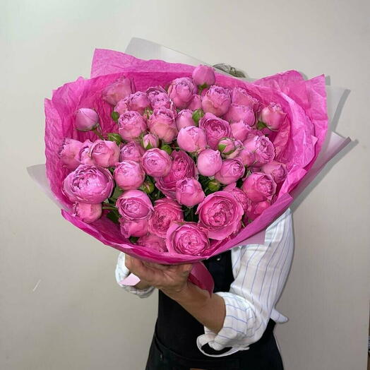 Букет кустовых пионовидных роз