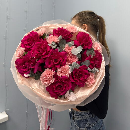 Авторский Букет «Малиновый закат💗» французские розы, диантус, эвкалипт, ковыль: размер L🌿