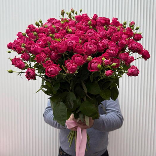 Кустовая роза пионовидная