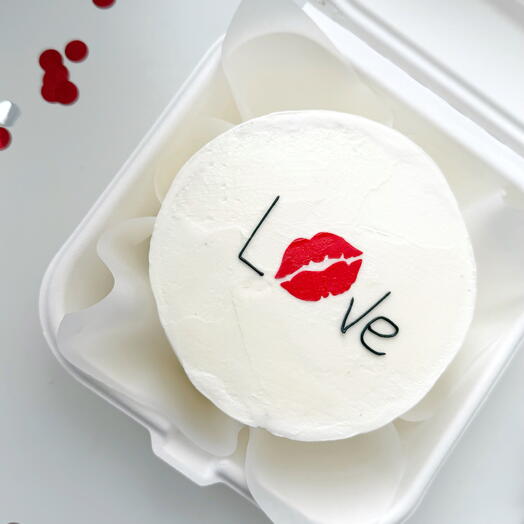 Бенто торт "love" для влюбленых, для парня, для девушки, для пары, на 14 февраля, день влюбленных, торт с поцелуем, торт поцелуй