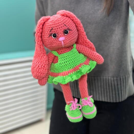 Зайка в платье с кедиками