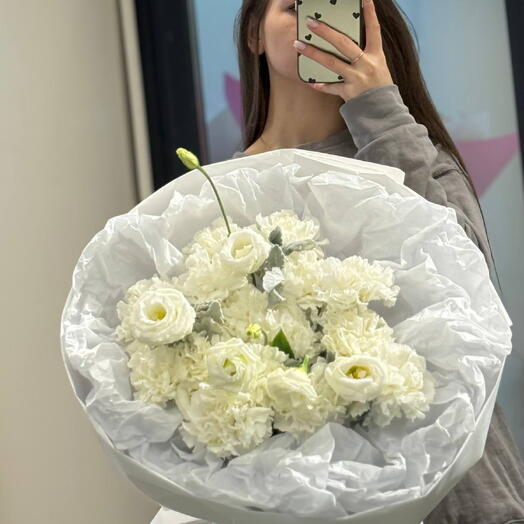 Букет из Гвоздики и Эустомы