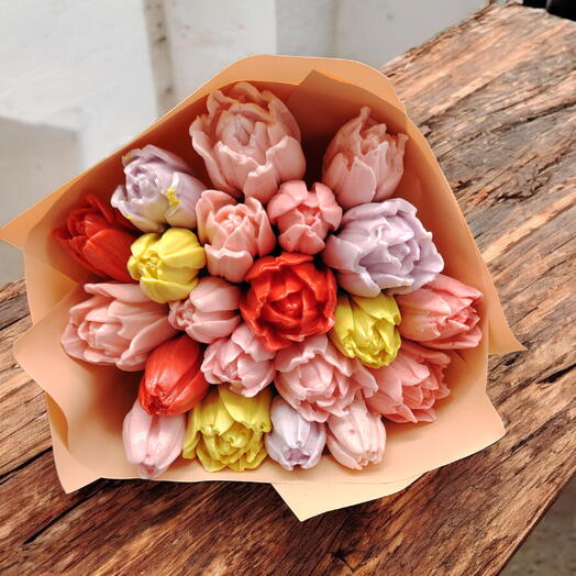 Букет  21 тюльпан из суфле