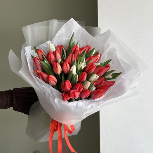 Тюльпаны микс красные с белым