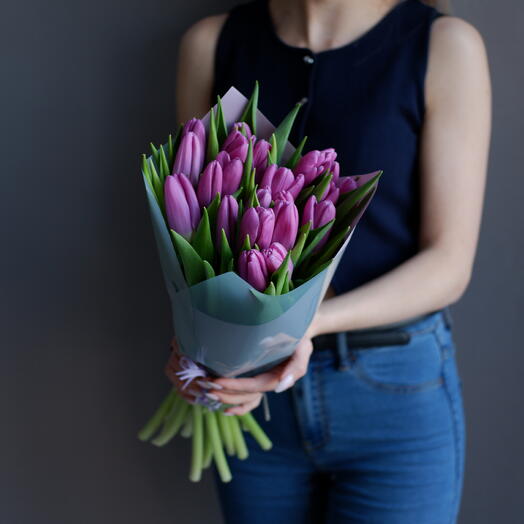 Монобукет из 21 сиреневого тюльпана