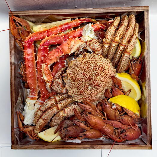 Морепродукты в ящике