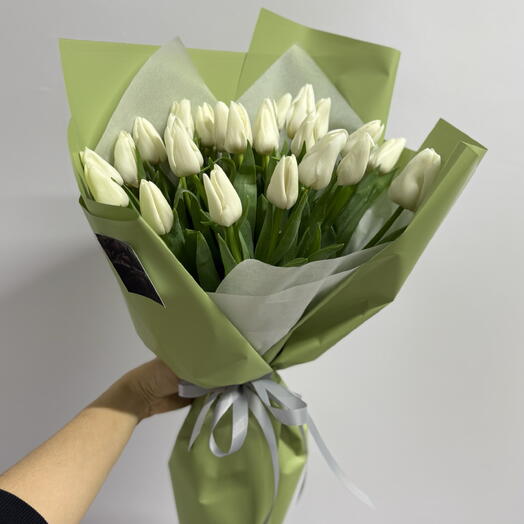 Букет тюльпаны белые 25 шт М