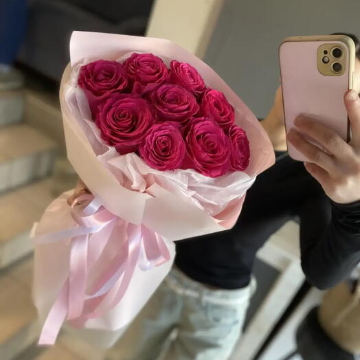 Яркий букет из 9 пионовидных розовых роз️😍