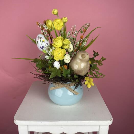 Пасхальная композиция в керамическом кашпо