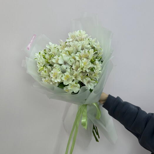 Букет из 15 альстромерий