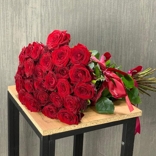 Красные розы 25ш