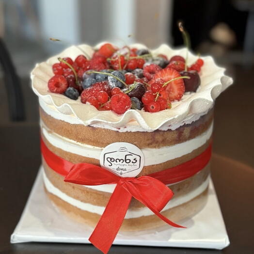 Homemade Berry Cake – 6–8 slices
