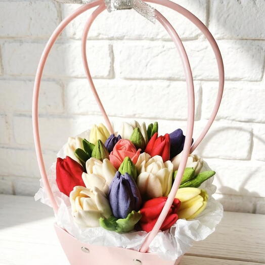 Корзина из зефирных цветов 3