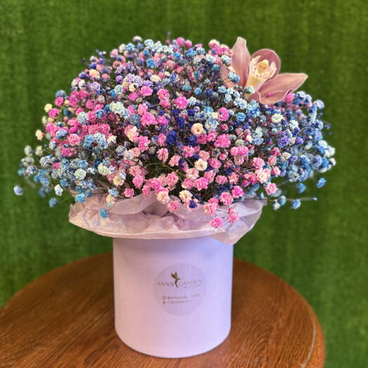 Композиция с гипсофилкой и орхидеей 🌸🥰