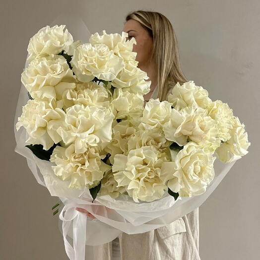 Букет из 25 французских роз White Mondial