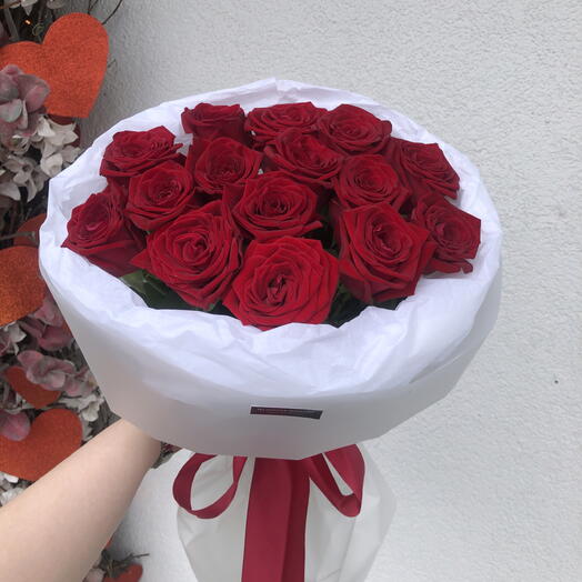 15 алых роз Bloom Room