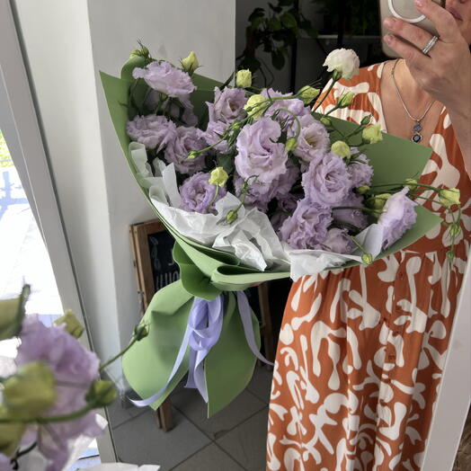 Лавандовая эустома