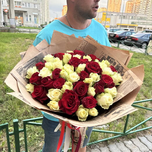 51 Роза (красная и белая Роза)