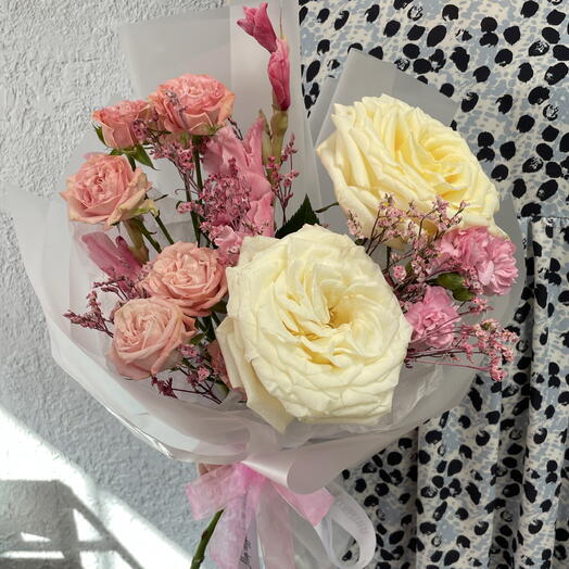 Нежный букет в розово-кремовом букете 🌸
